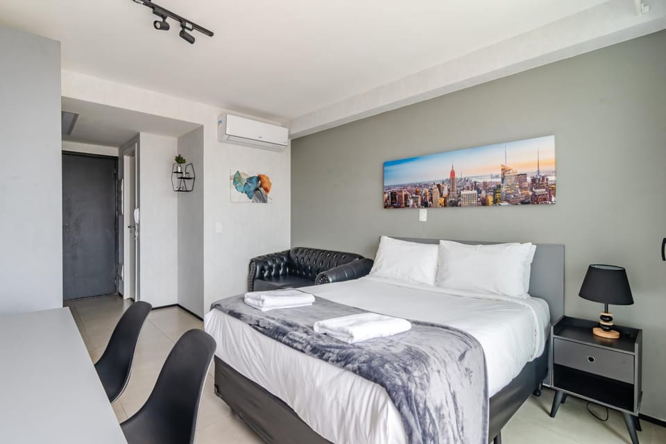Bed, Living room