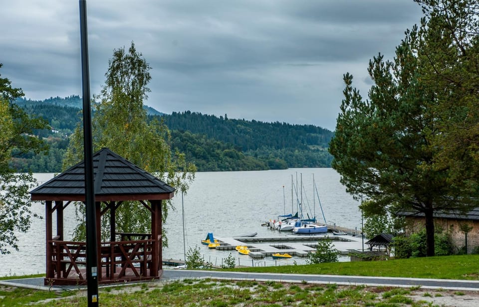 Apartament Pieniny Stylchyn 90 nad jeziorem przy ścieżce Velo Czorsztyn Apartment in Lesser Poland Voivodeship