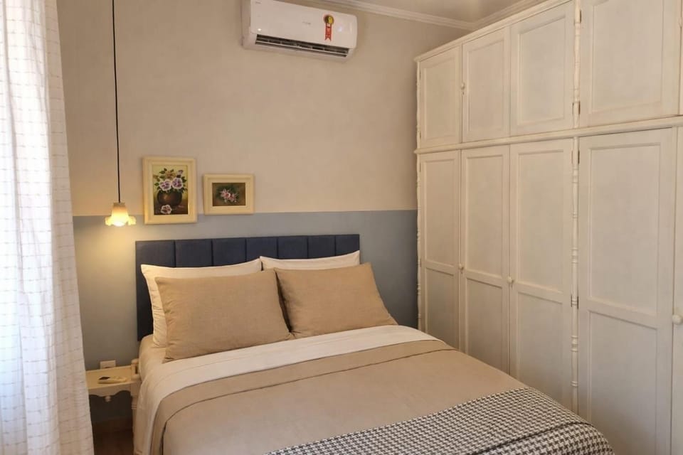 Bed, Photo of the whole room, Bedroom, wardrobe, air conditioner