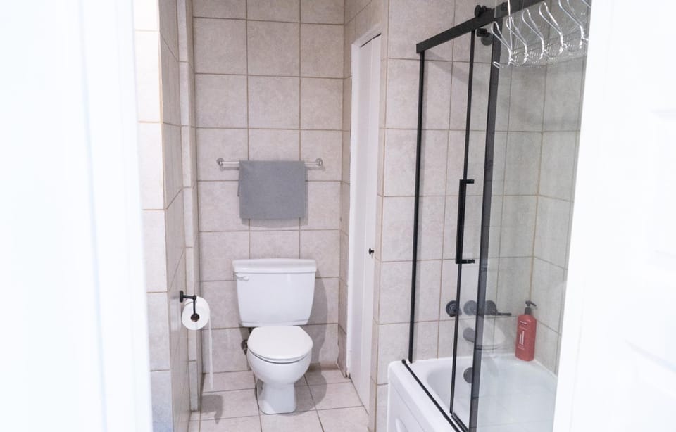 Shower, Toilet, Bathroom