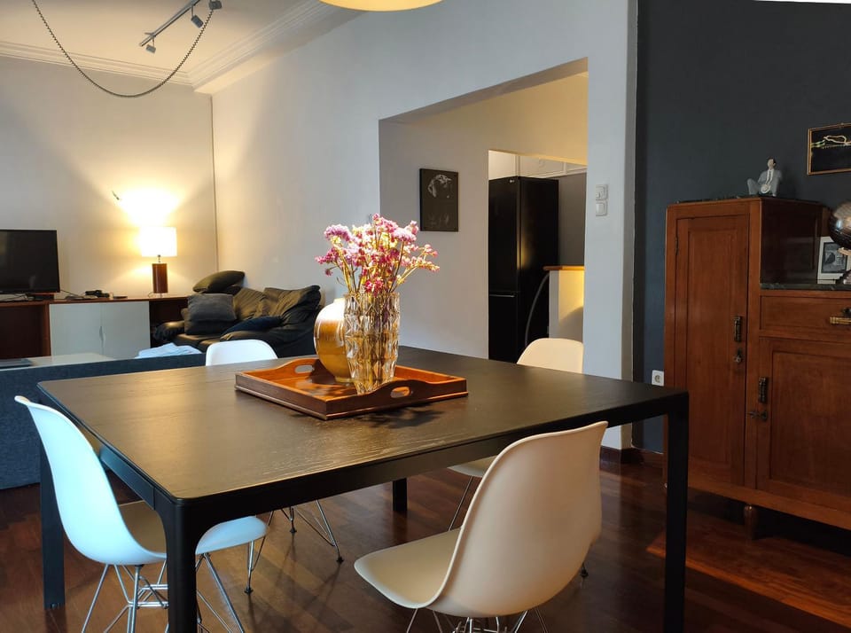 Living room, Dining area