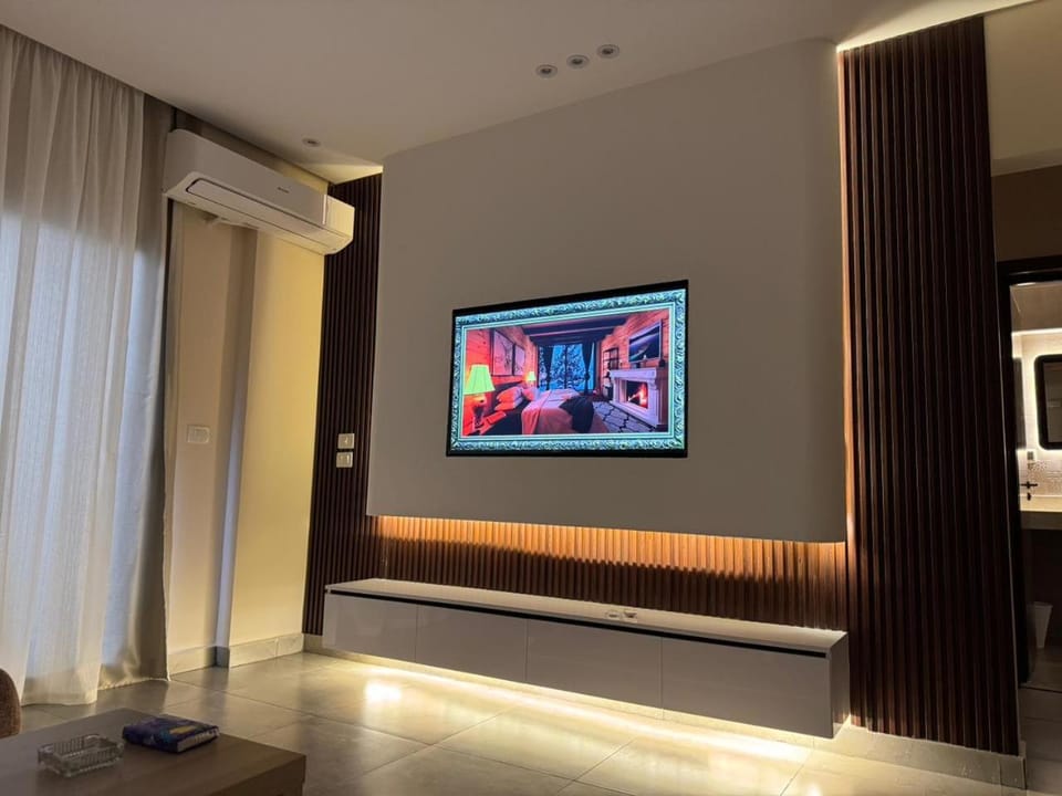 TV and multimedia, Evening entertainment