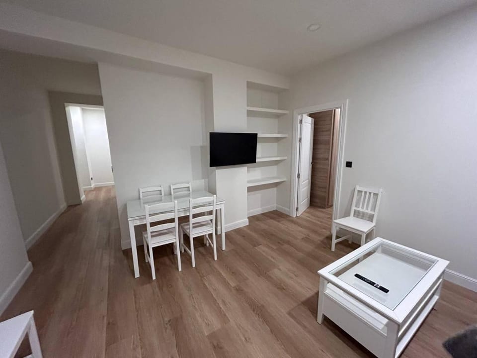 2 Habitaciones privadas con 1 baño privado, salon y cocina Apartment in Bilbao