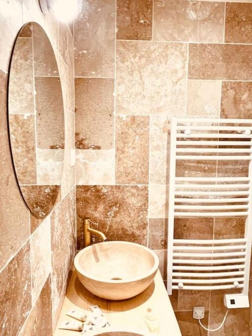 Stylish Loft Paris 17- 3 bdrs - 2 bathrs - 7 pers Apartment in Paris