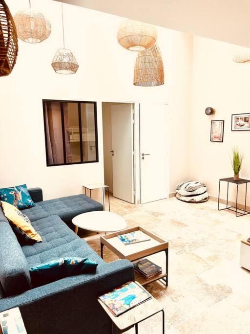 Stylish Loft Paris 17- 3 bdrs - 2 bathrs - 7 pers Apartment in Paris