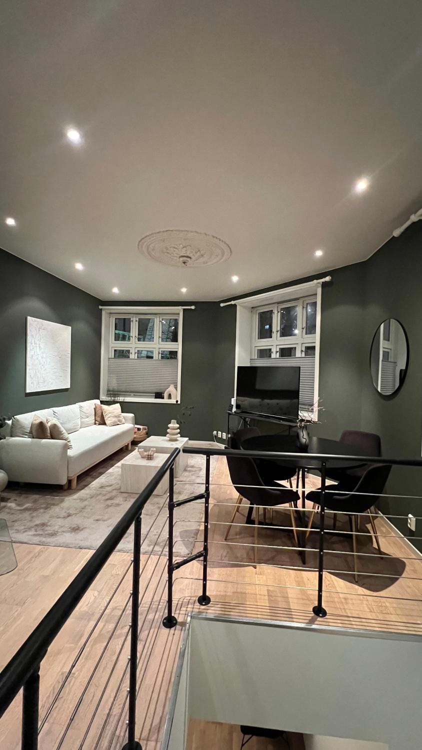 Living room, Seating area