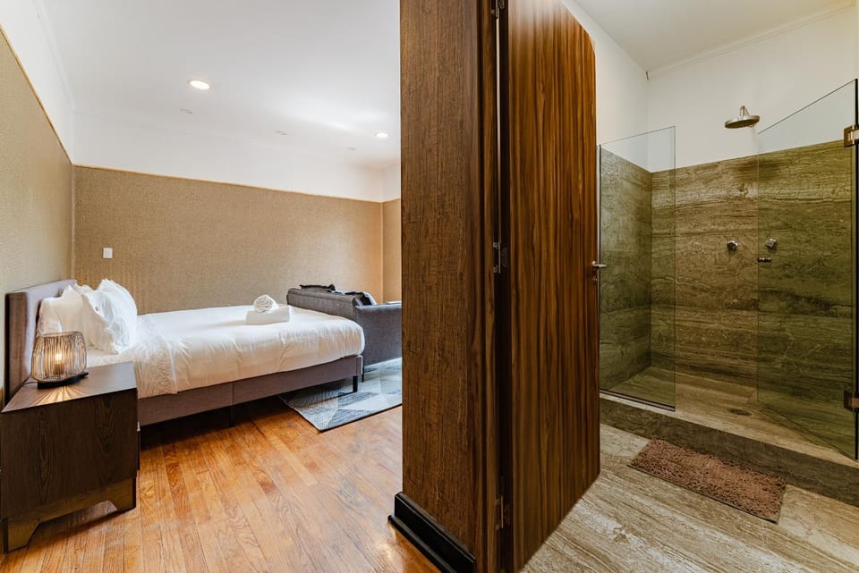 Bed, Photo of the whole room