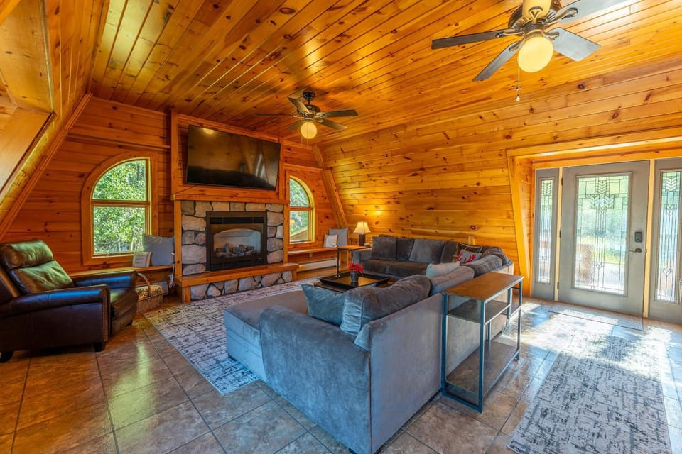 Peaceful Lake Front A-Frame in Ely House in Minnesota