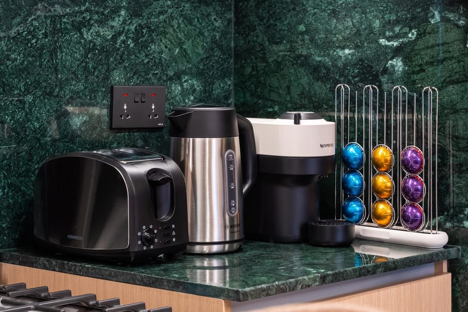 Coffee/tea facilities, Kitchen or kitchenette