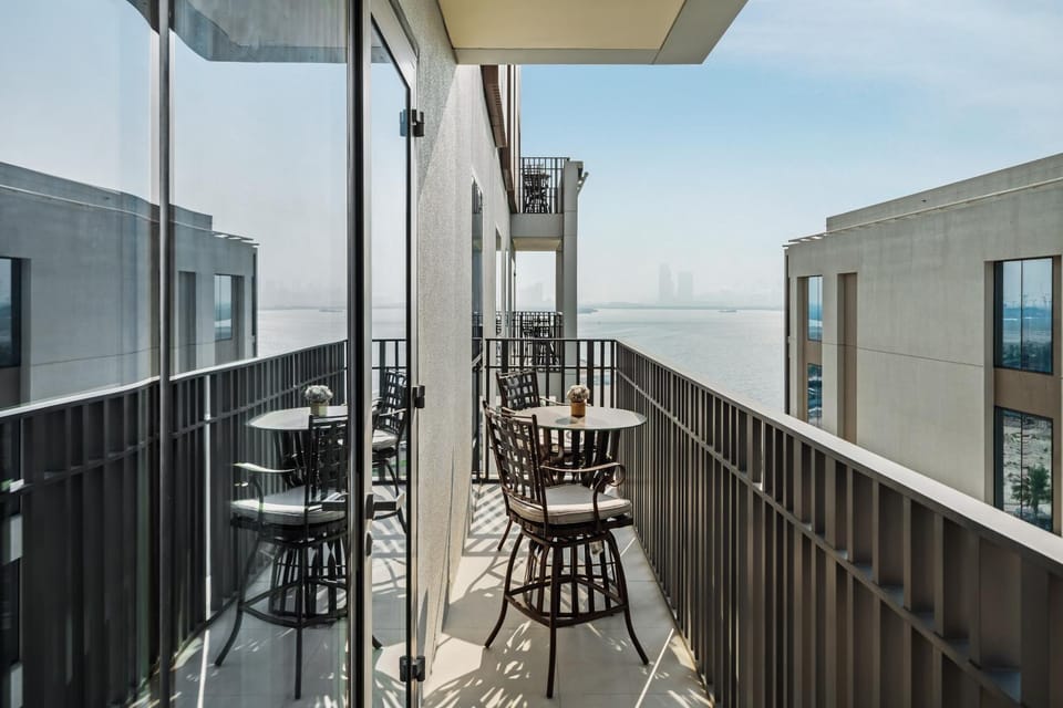 Natural landscape, Balcony/Terrace, Sea view