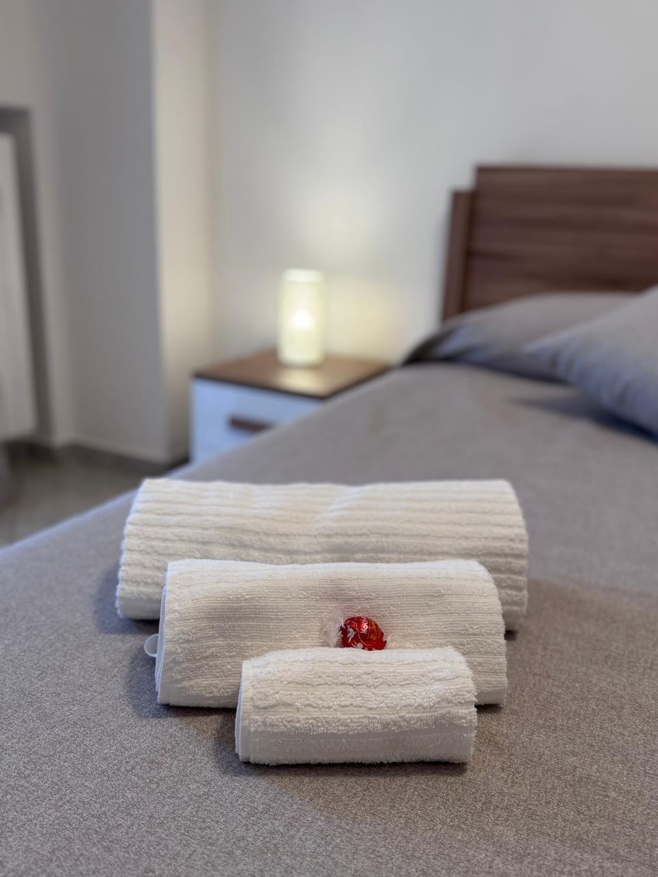 Bed, Bedroom, towels, wardrobe