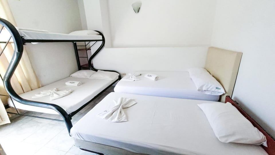 Miami Hotel Hotel in Melgar