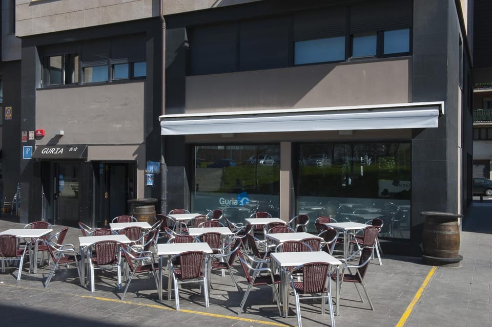 Patio, Restaurant/places to eat, Day