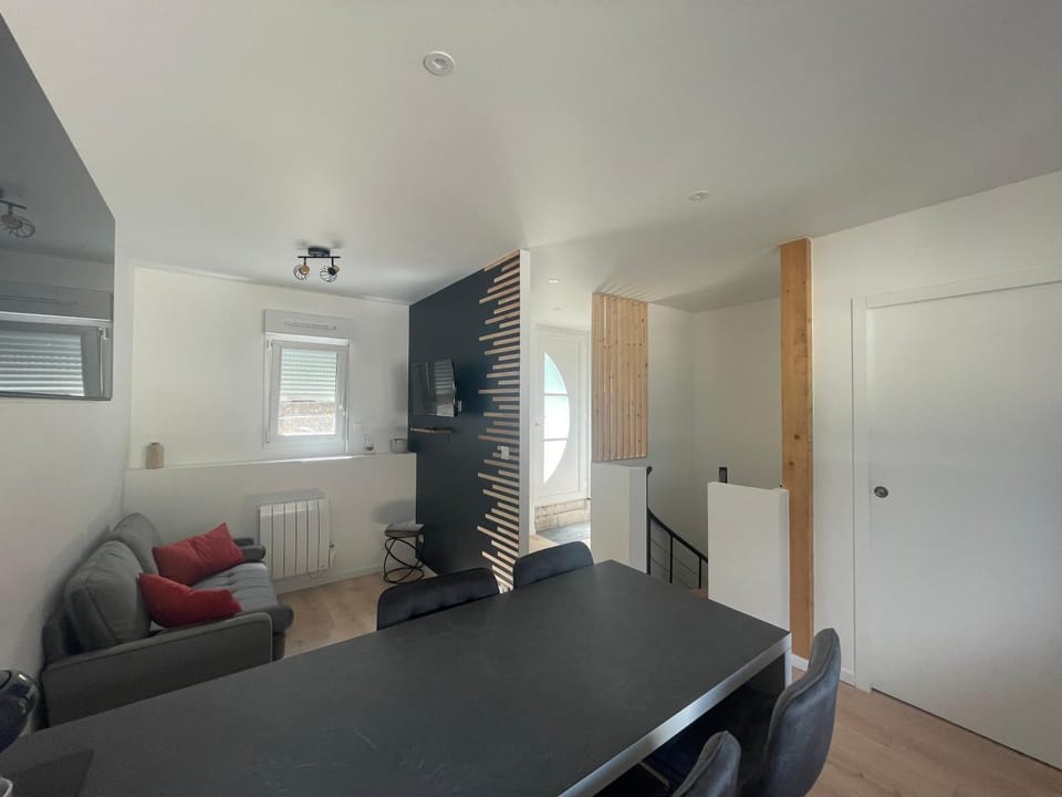Kitchen or kitchenette, Living room, Dining area