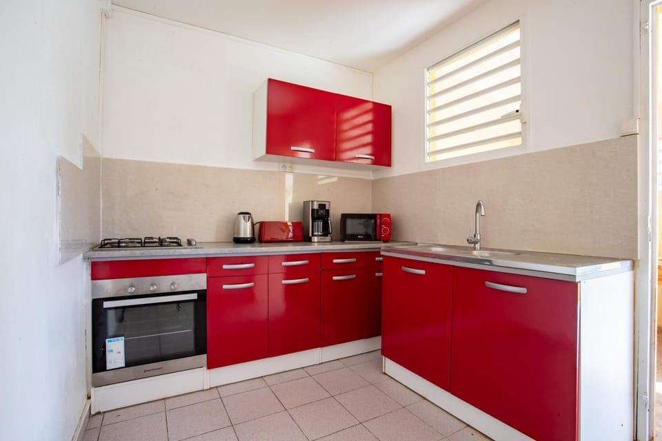 Kitchen or kitchenette, stove