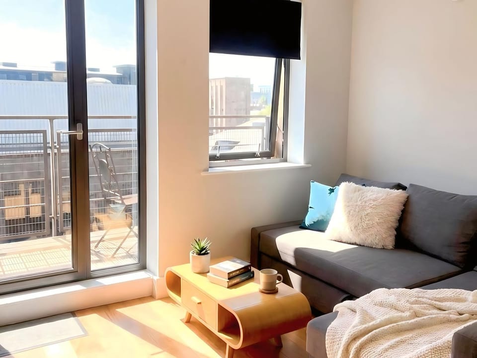 Bed, View (from property/room), Balcony/Terrace, Living room, Seating area
