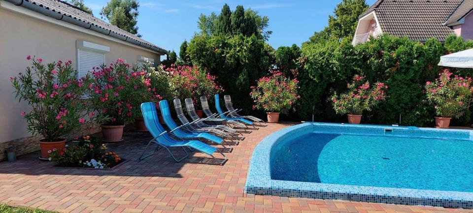Summer, Swimming pool, sunbed