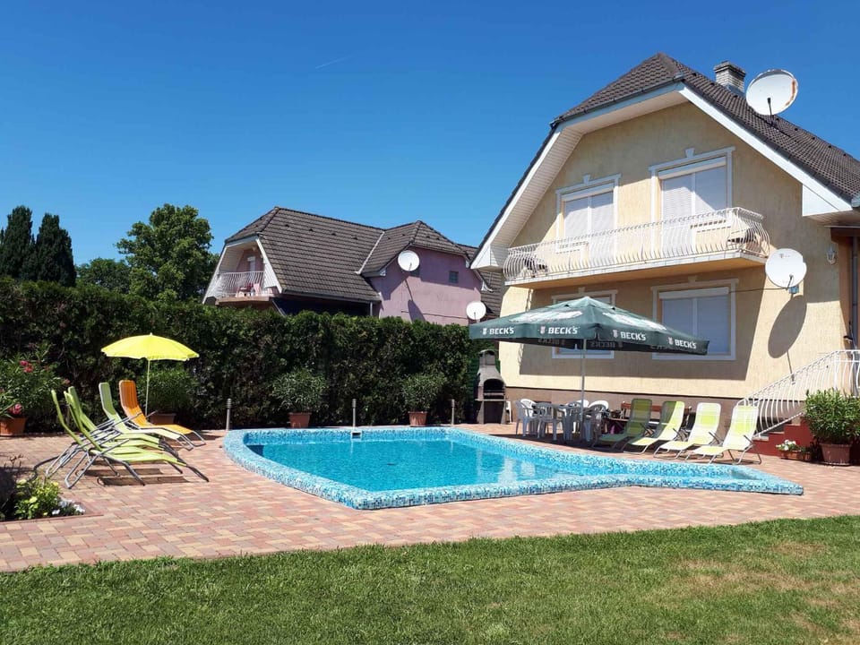 Summer, Swimming pool, sunbed