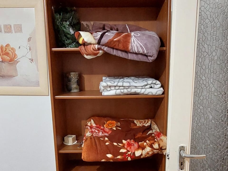 Bedroom, wardrobe