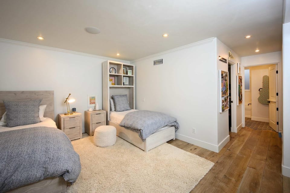 4BR Luxury Del Mar Beach House with Ocean Views House in Del Mar