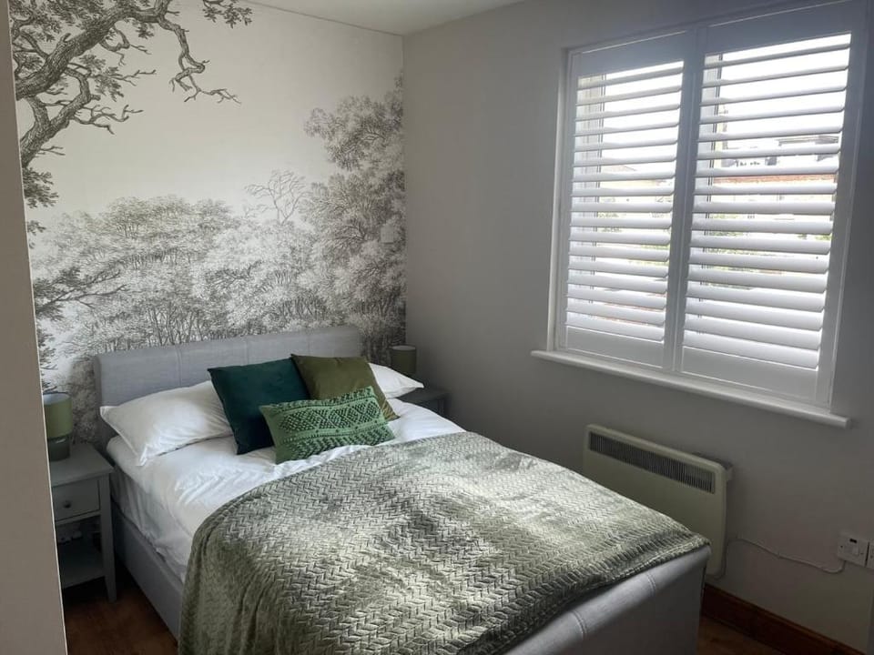 2 bedroom house in central Windsor - The Town House in Windsor