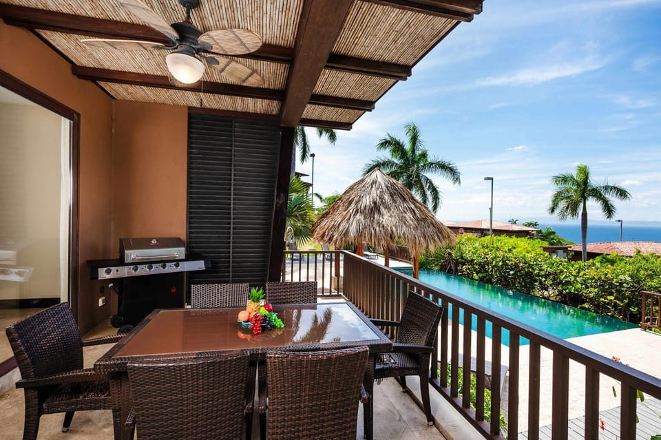 Balcony/Terrace, Swimming pool