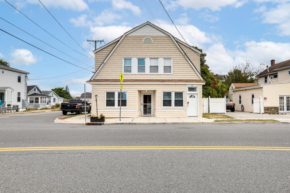2 Blocks to Beach: Apt w/ Grill in Ocean Gate! Apartment in Jersey Shore