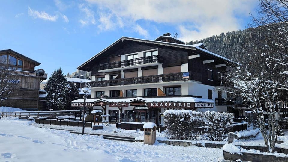 Résidence Lou Baitandys - Plein centre, skis aux pieds, vue dégagée sur pistes MAE-0851 Apartment in Les Gets