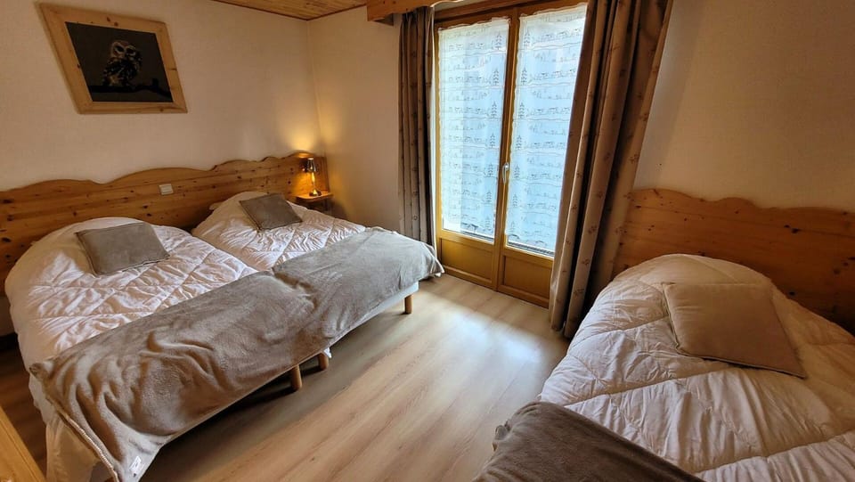 Résidence Lou Baitandys - Plein centre, skis aux pieds, vue dégagée sur pistes MAE-0851 Apartment in Les Gets