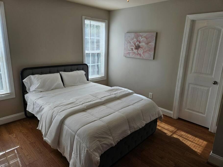 Private Villa - 3 Bedroom House Villa in Raleigh