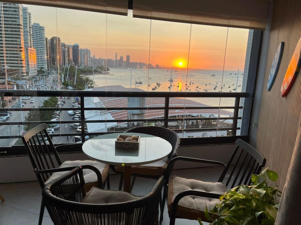 Natural landscape, View (from property/room), Balcony/Terrace, City view, Sea view, Sunset