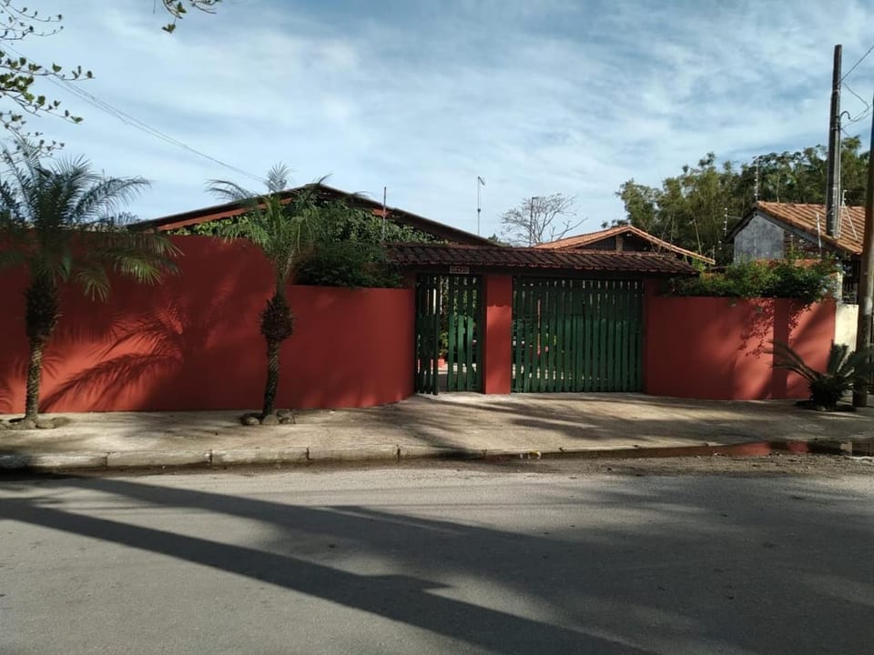Cantinho do beija flor House in Caraguatatuba