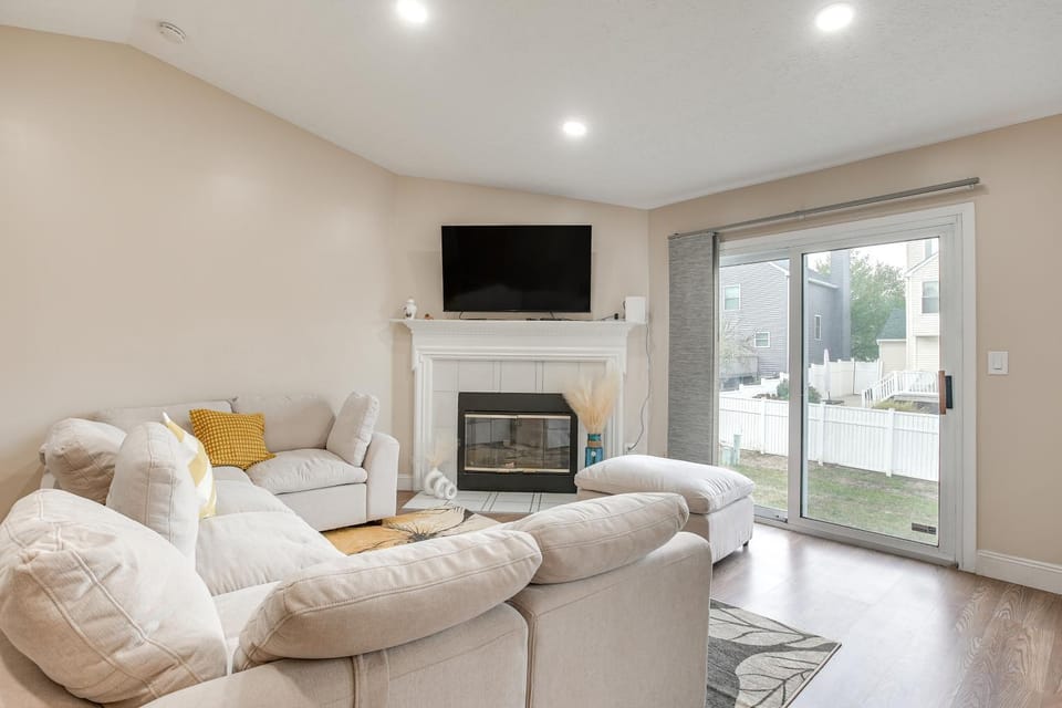 8 Mi to Downtown: Pet-Friendly Columbus Home House in Ohio