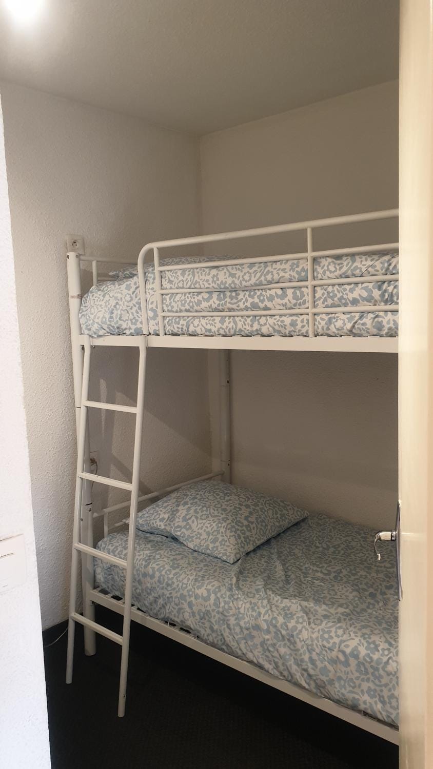 bunk bed