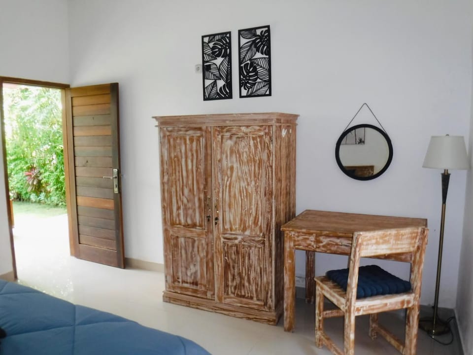 Bedroom, wardrobe