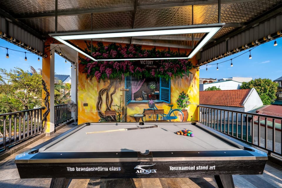 Billiard, Game Room