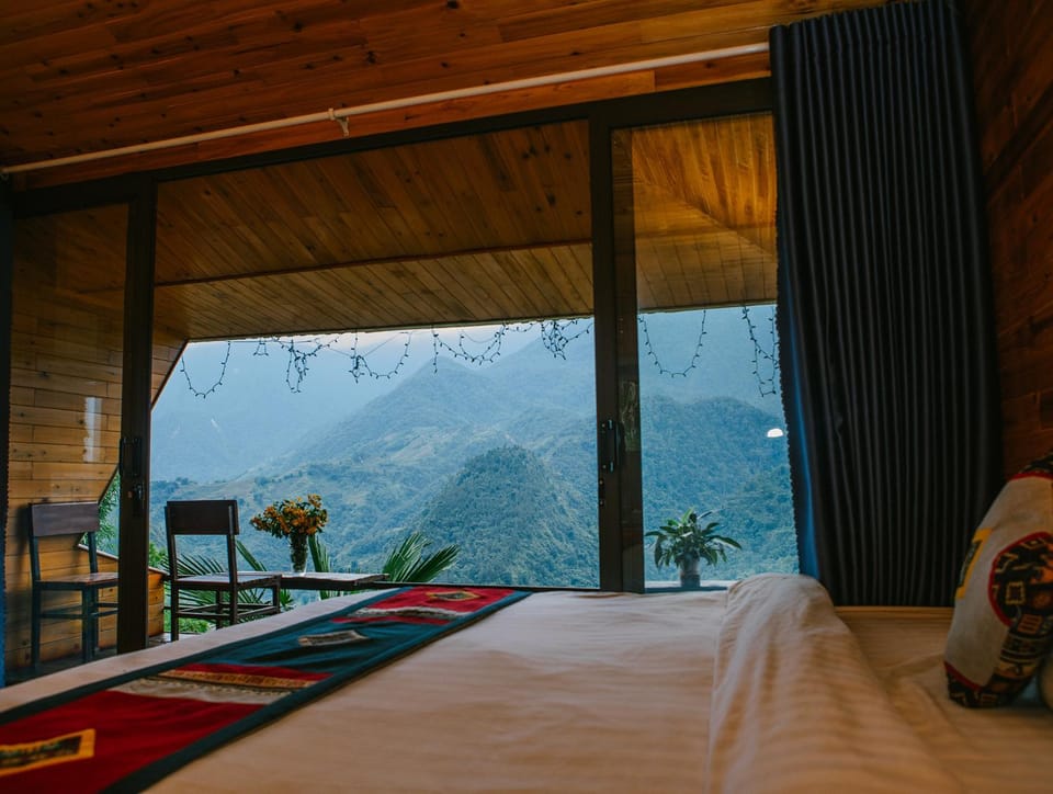Bed, View (from property/room), Balcony/Terrace, Photo of the whole room, Bedroom, Mountain view