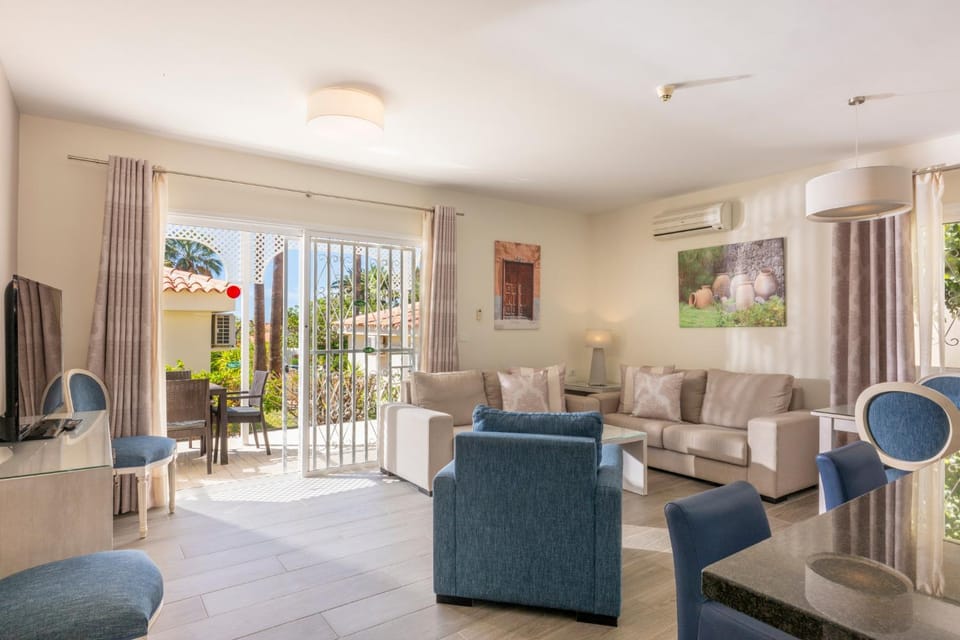 TV and multimedia, Balcony/Terrace, Living room, air conditioner