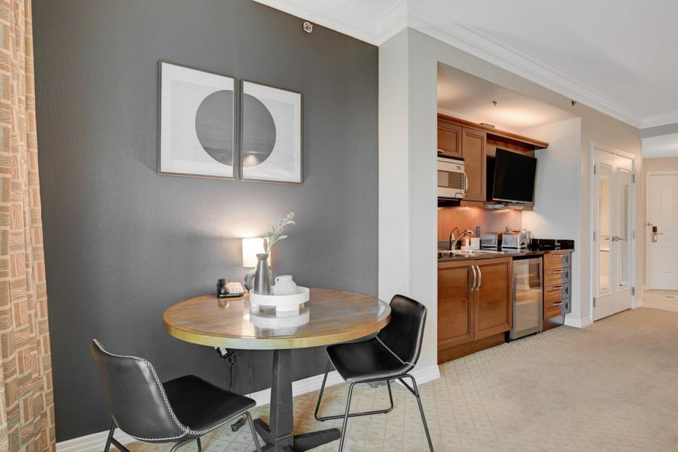 PREMIUM JR SUITE MGM Signature Balcony STRIP VIEW Apartment hotel in Las Vegas Strip