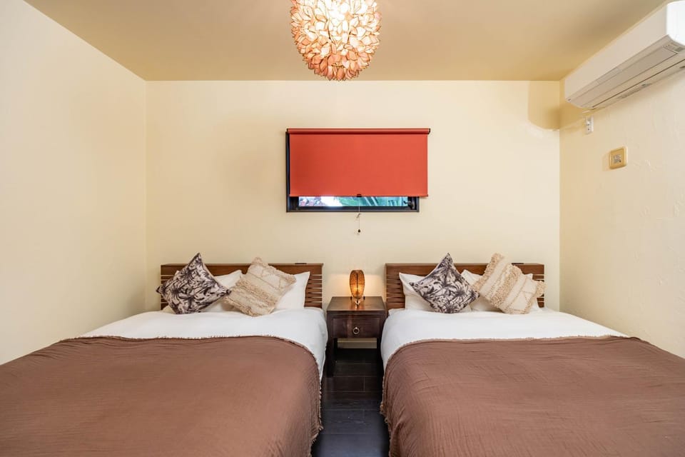 Bed, Bedroom, air conditioner