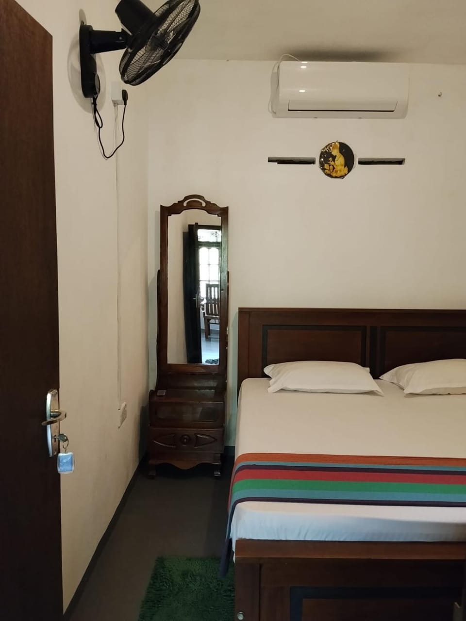 Bedroom, air conditioner
