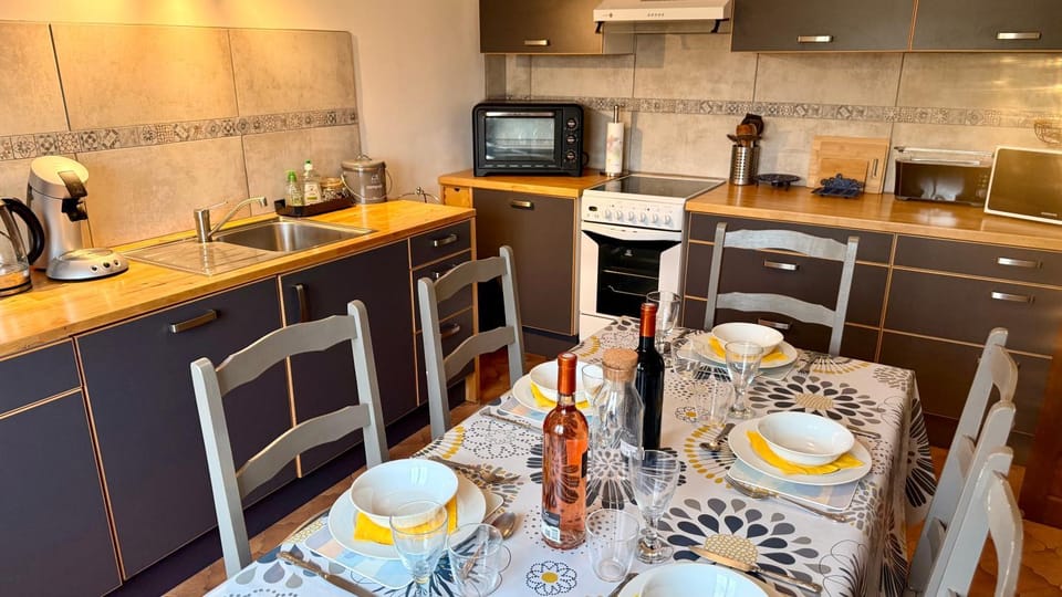 Grand appartement vues piscine 3 Etoiles Apartment in Nouvelle-Aquitaine