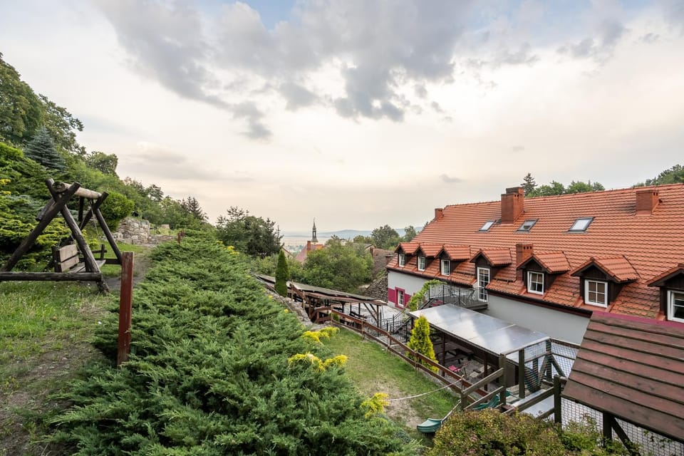 Property building, Garden, Balcony/Terrace