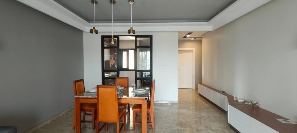TV and multimedia, Living room, Seating area, Dining area