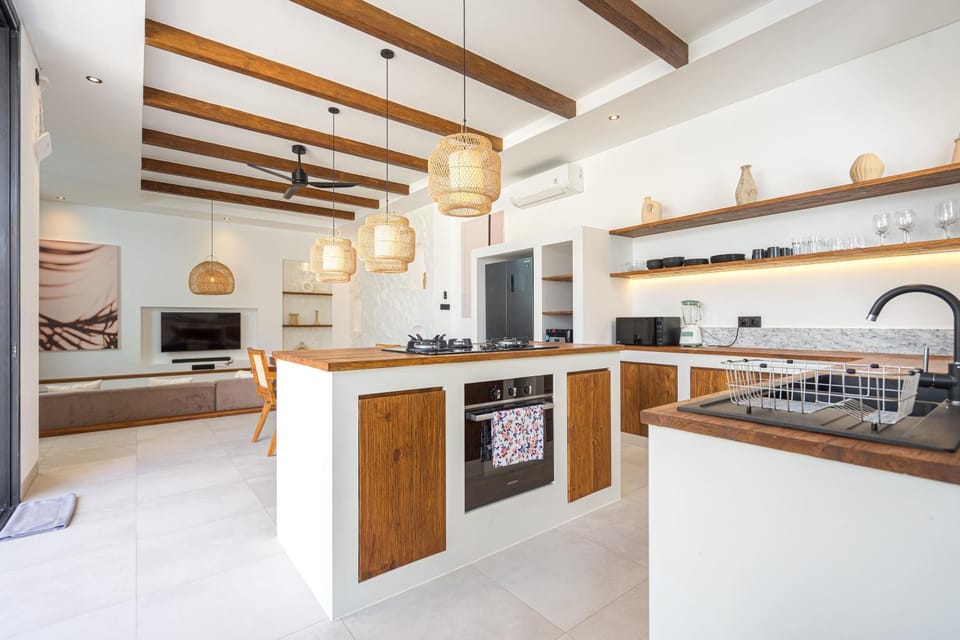 Kitchen or kitchenette, oven, stove
