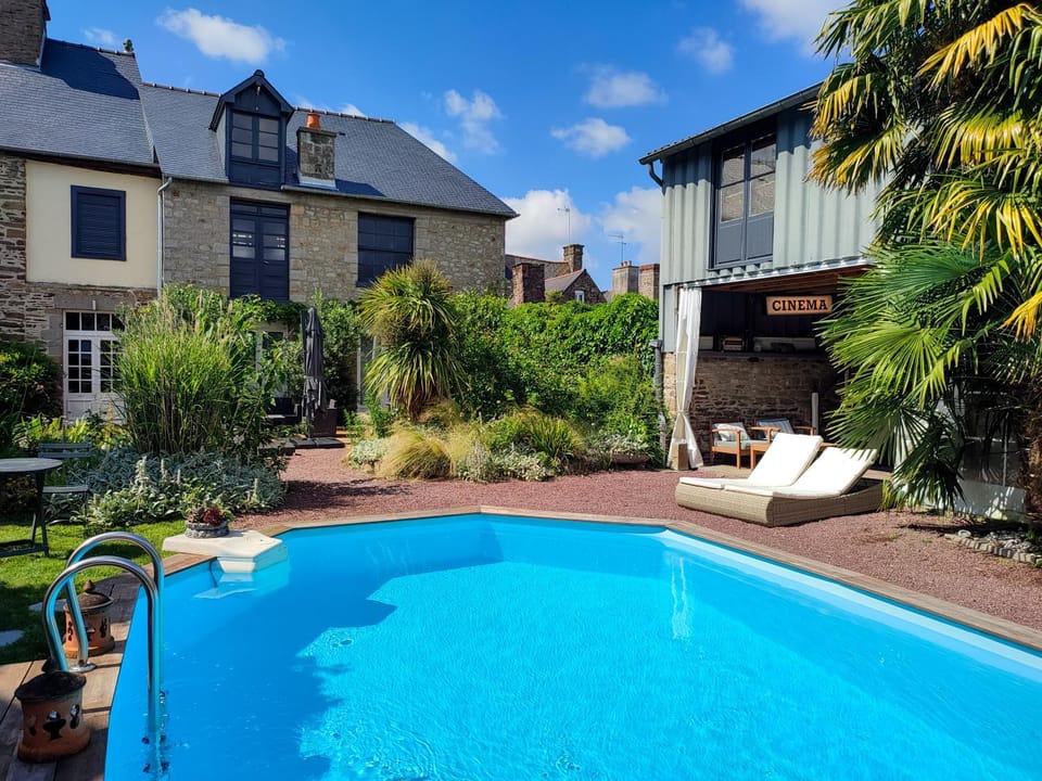 Property building, Patio, Garden view, Pool view, Swimming pool, Swimming pool