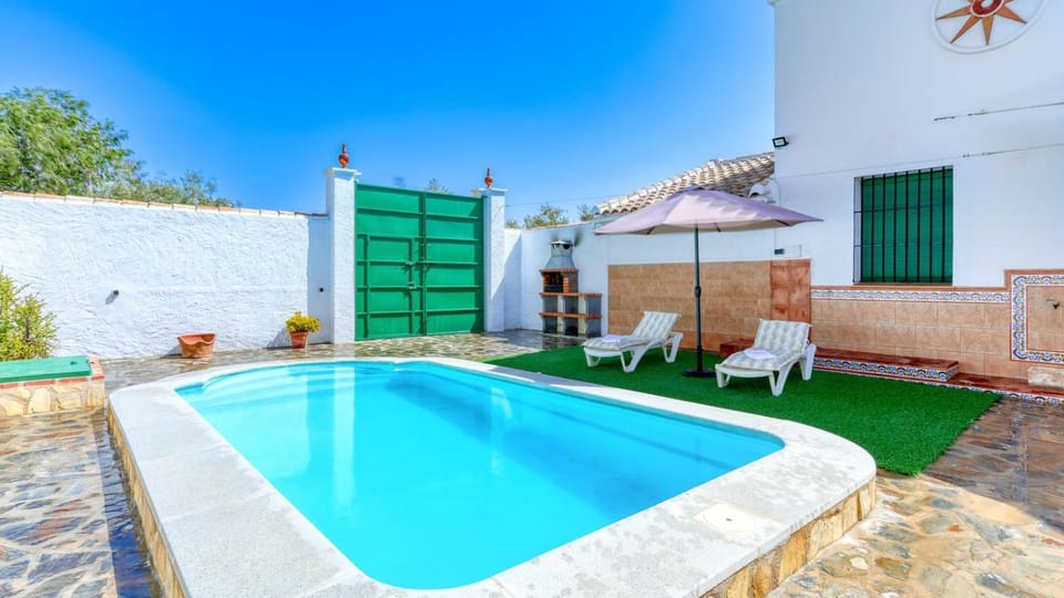 Cortijo San León Fuente de Piedra by Ruralidays House in Andalusia
