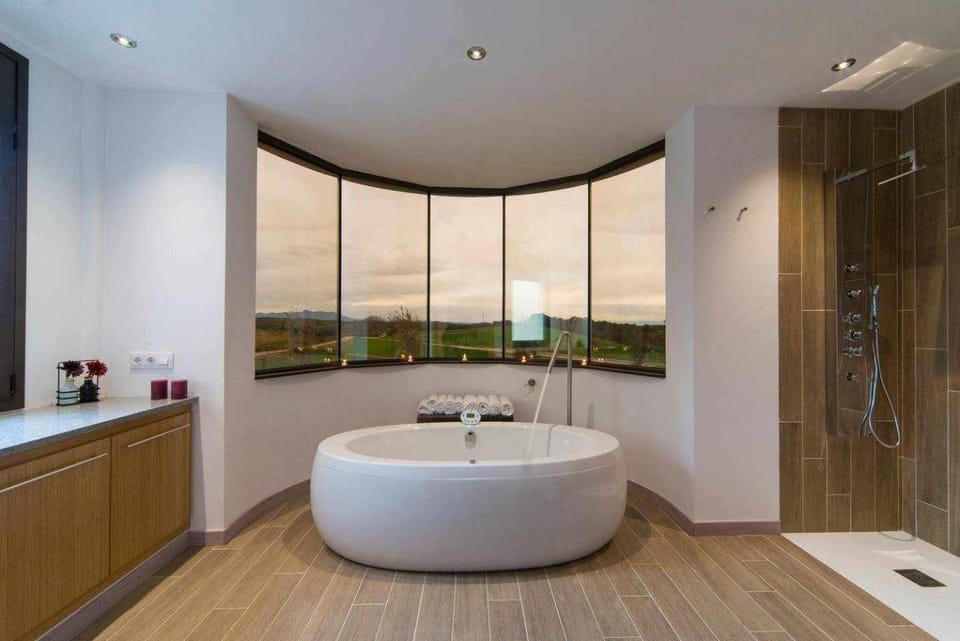 Hot Tub, Hot Tub
