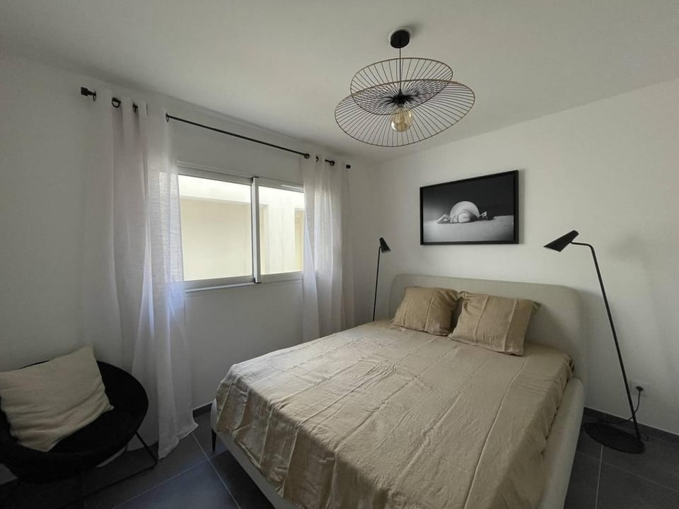 Charmant T3 dans une résidence neuve avec piscine Apartment in Calvi