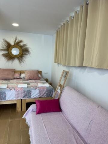 ALZIRA BONITA Apto con terraza y cama balinesa les barraques Apartment in Valencian Community